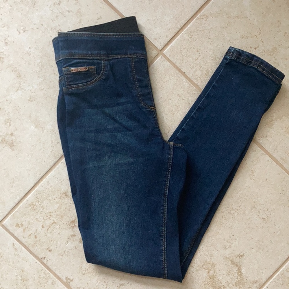 OMG stretch jeans.